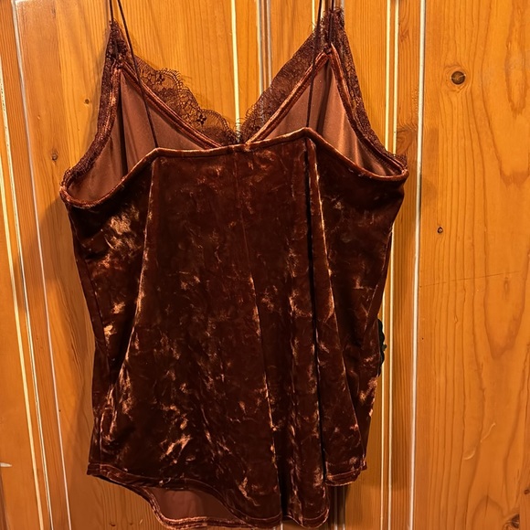 Kimchi Blue Crushed Velvet Rust colored Cami - size medium - Picture 2 of 5